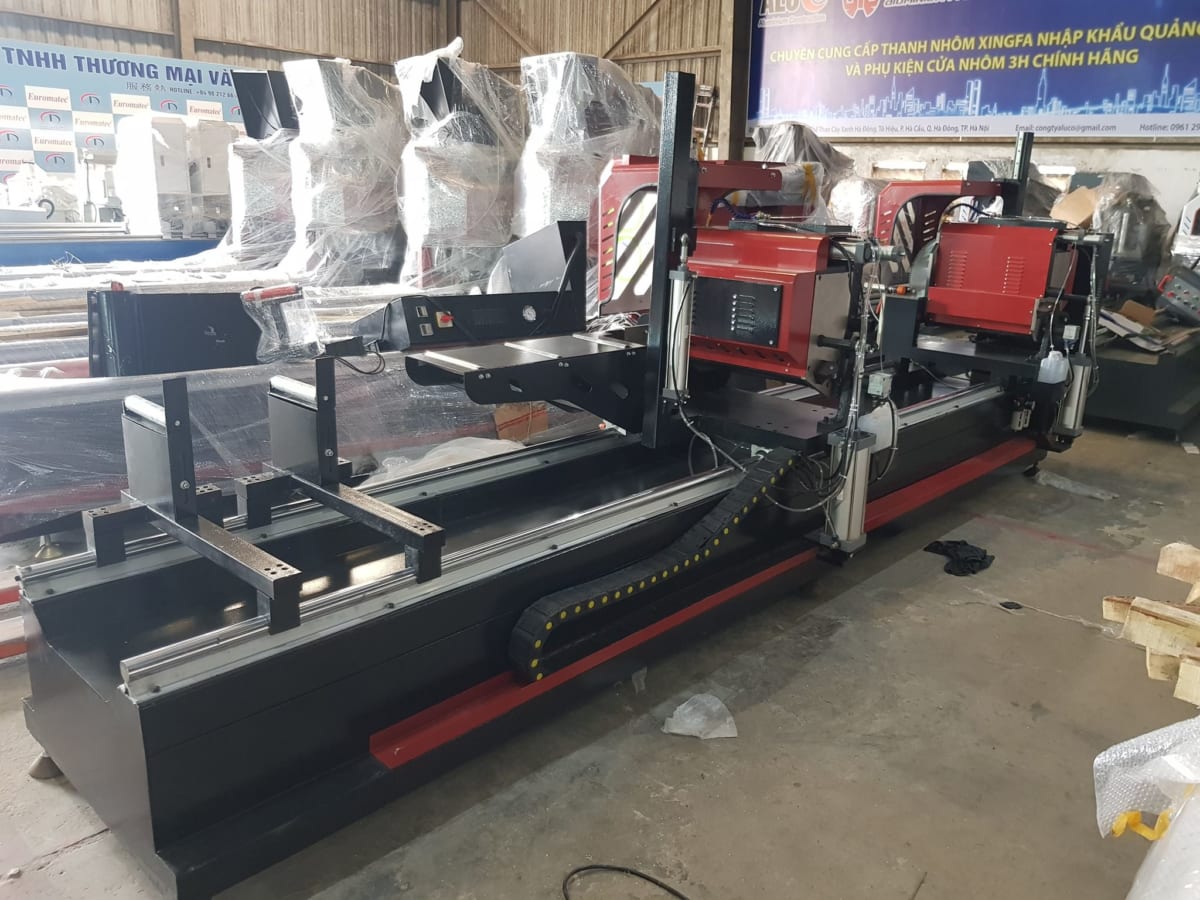 Máy cắt nhôm hai đầu 09X