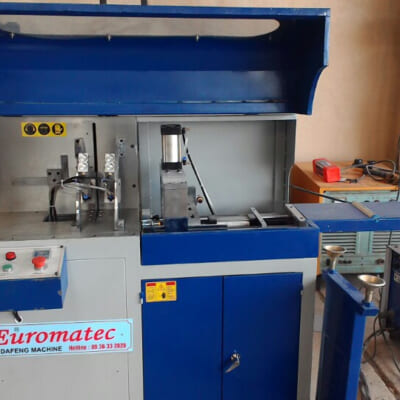 Máy cắt ke Cnc